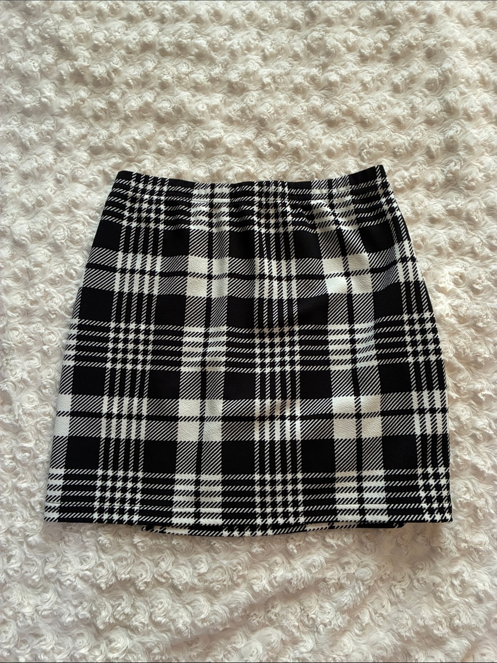 Women's Black & White Plaid Mini Skirt - Picture 4 of 4